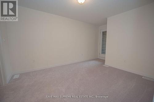 1556 Hilson Heights, Milton (Cobban), ON - Indoor Photo Showing Other Room