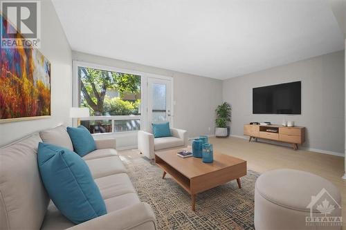 23 Mcclintock Way, Kanata, ON - Indoor Photo Showing Living Room