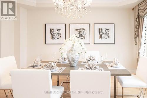 15 Birchbark Court, Richmond Hill, ON - Indoor Photo Showing Dining Room