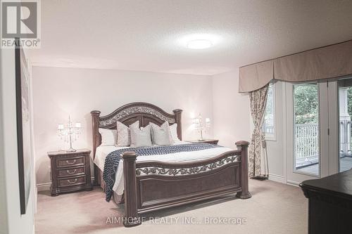 15 Birchbark Court, Richmond Hill, ON - Indoor Photo Showing Bedroom