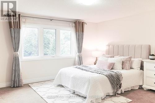 15 Birchbark Court, Richmond Hill (Jefferson), ON - Indoor Photo Showing Bedroom