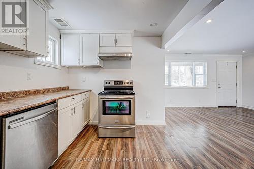 242 Simcoe Avenue, Georgina, ON - Indoor Photo Showing Kitchen