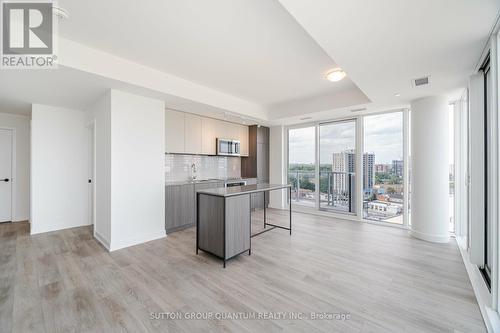 1305 - 220 Missinnihe Way, Mississauga, ON - Indoor Photo Showing Kitchen