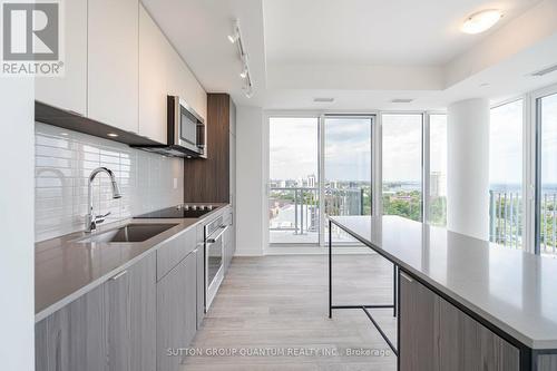 1305 - 220 Missinnihe Way, Mississauga, ON - Indoor Photo Showing Kitchen With Upgraded Kitchen