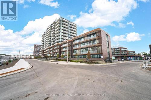 1305 - 220 Missinnihe Way, Mississauga, ON - Outdoor With Facade