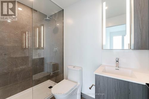 1305 - 220 Missinnihe Way, Mississauga, ON - Indoor Photo Showing Bathroom