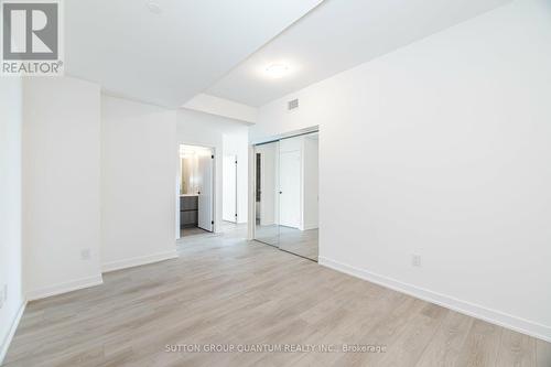 1305 - 220 Missinnihe Way, Mississauga, ON - Indoor Photo Showing Other Room