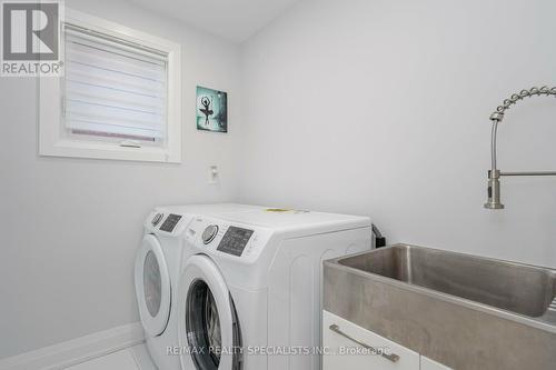 111 Forest Drive, Vaughan (West Woodbridge), ON - Indoor Photo Showing Laundry Room