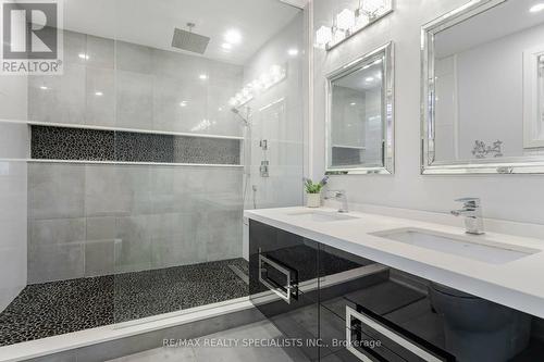 111 Forest Drive, Vaughan (West Woodbridge), ON - Indoor Photo Showing Bathroom