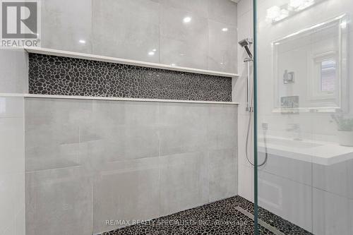 111 Forest Drive, Vaughan (West Woodbridge), ON - Indoor Photo Showing Bathroom