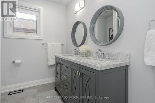 111 Forest Drive, Vaughan (West Woodbridge), ON - Indoor Photo Showing Bathroom