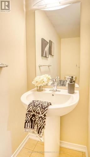 180 Esther Crescent, Thorold, ON - Indoor Photo Showing Bathroom