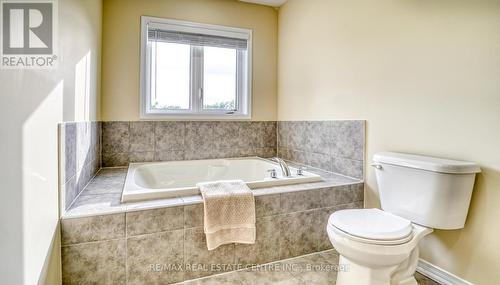 180 Esther Crescent, Thorold, ON - Indoor Photo Showing Bathroom