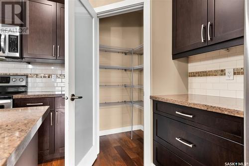 805 2055 Rose Street, Regina, SK - Indoor Photo Showing Kitchen