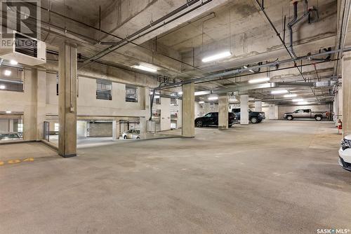 805 2055 Rose Street, Regina, SK - Indoor Photo Showing Garage