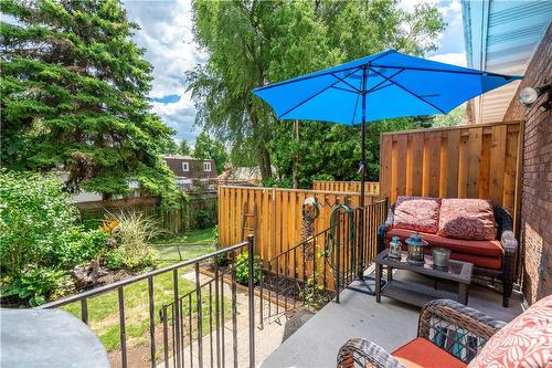 1523 Westminster Place, Burlington, ON - Outdoor