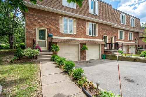 1523 Westminster Place, Burlington, ON - Outdoor With Facade