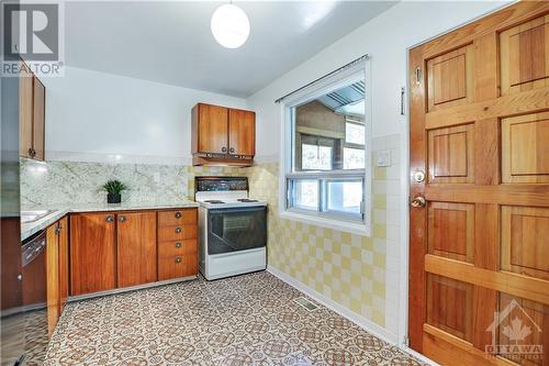 3 Barlyn Avenue, Ottawa, ON - Indoor Photo Showing Dining Room