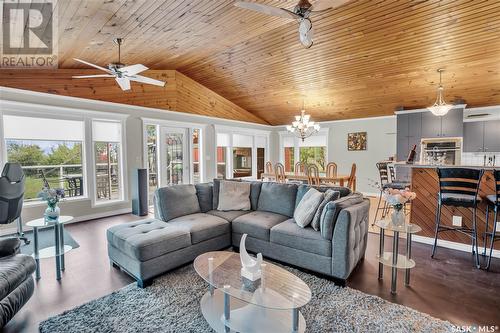 11 Meadowlark Drive, Glen Harbour, SK - Indoor Photo Showing Living Room