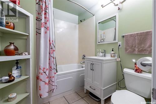 11 Meadowlark Drive, Glen Harbour, SK - Indoor Photo Showing Bathroom