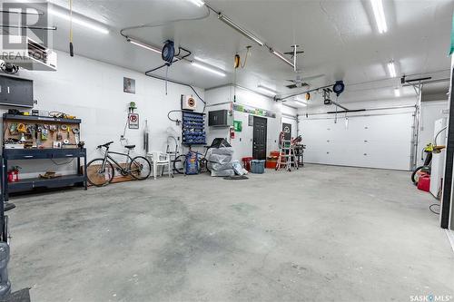 11 Meadowlark Drive, Glen Harbour, SK - Indoor Photo Showing Garage