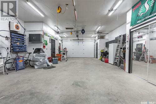 11 Meadowlark Drive, Glen Harbour, SK - Indoor Photo Showing Garage