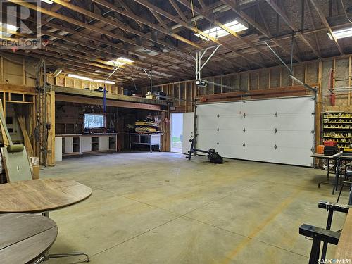 11 Meadowlark Drive, Glen Harbour, SK - Indoor Photo Showing Garage