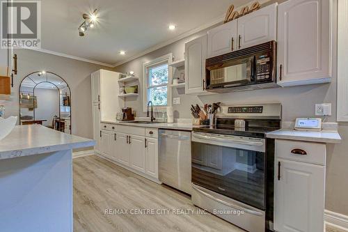 21 Karen Street, St. Thomas, ON - Indoor Photo Showing Kitchen