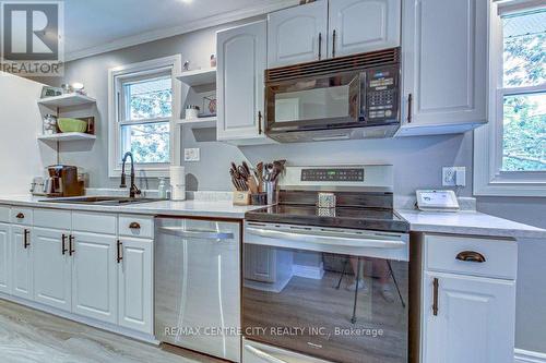 21 Karen Street, St. Thomas, ON - Indoor Photo Showing Kitchen