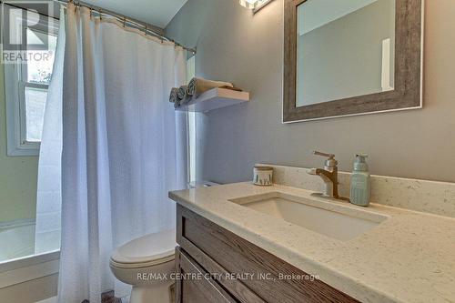 21 Karen Street, St. Thomas, ON - Indoor Photo Showing Bathroom