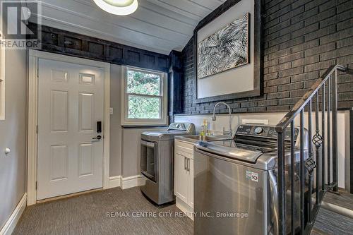 21 Karen Street, St. Thomas, ON - Indoor Photo Showing Laundry Room