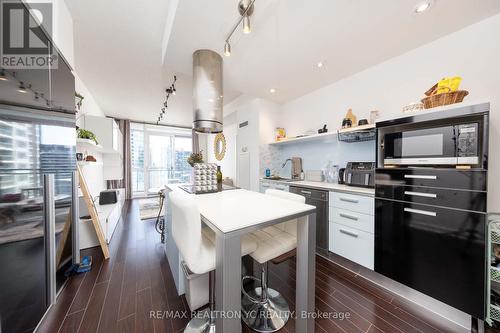 2503 - 38 Dan Leckie Way, Toronto (Waterfront Communities), ON - Indoor Photo Showing Kitchen With Upgraded Kitchen