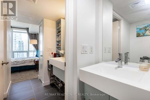 2503 - 38 Dan Leckie Way, Toronto, ON - Indoor Photo Showing Bathroom