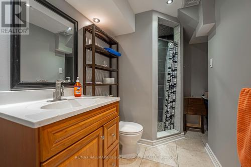 214 Mapleton Avenue, Barrie (Holly), ON - Indoor Photo Showing Bathroom