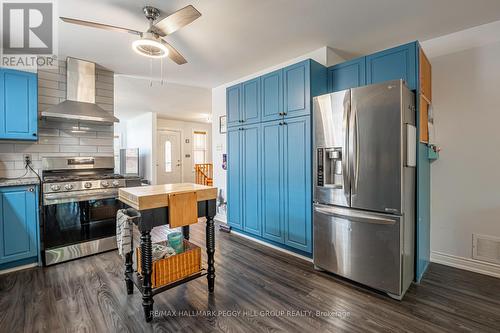 214 Mapleton Avenue, Barrie (Holly), ON - Indoor Photo Showing Kitchen With Stainless Steel Kitchen