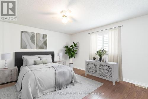 9 Coles Street, Barrie (Sunnidale), ON - Indoor Photo Showing Bedroom