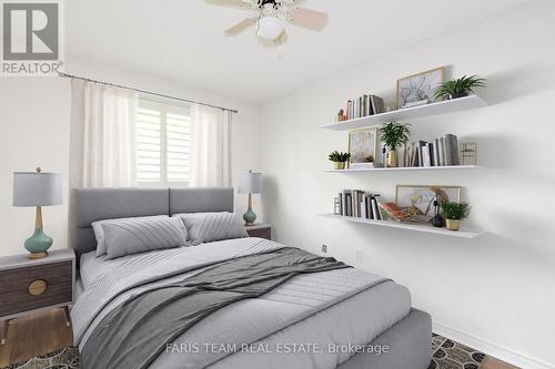 9 Coles Street, Barrie (Sunnidale), ON - Indoor Photo Showing Bedroom