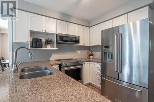 199 Hanmer Street W, Barrie (West Bayfield), ON - Indoor Photo Showing Kitchen With Stainless Steel Kitchen With Double Sink With Upgraded Kitchen