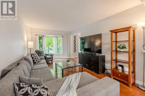 199 Hanmer Street W, Barrie (West Bayfield), ON - Indoor Photo Showing Living Room