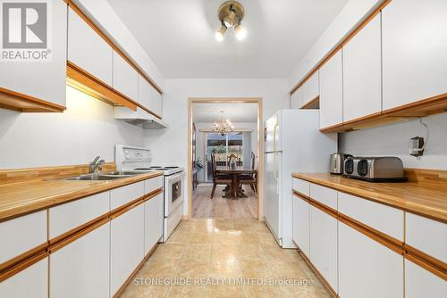 161 Sutherland Crescent, Cobourg, ON - Indoor Photo Showing Kitchen With Double Sink