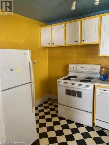 644 14Th Street W, Owen Sound, ON - Indoor Photo Showing Kitchen