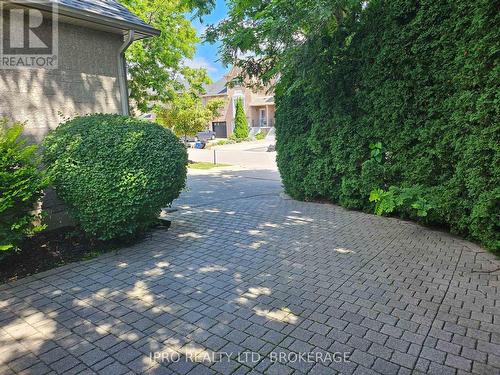 135 Michelle Drive, Vaughan (East Woodbridge), ON - Outdoor