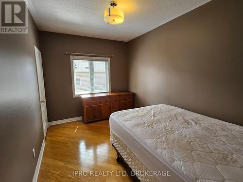 135 Michelle Drive, Vaughan (East Woodbridge), ON - Indoor Photo Showing Bedroom