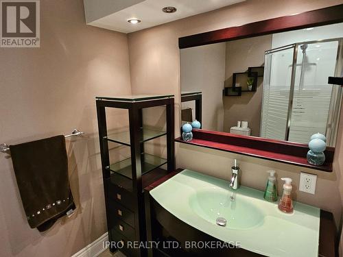 135 Michelle Drive, Vaughan (East Woodbridge), ON - Indoor Photo Showing Bathroom