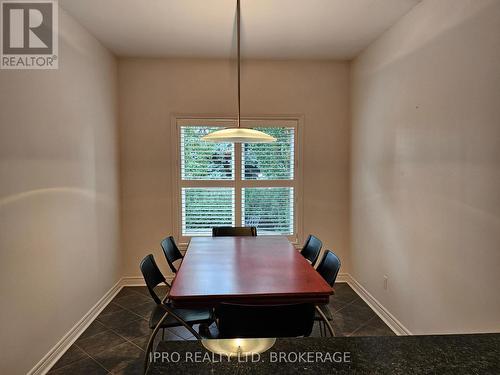 135 Michelle Drive, Vaughan, ON - Indoor Photo Showing Dining Room