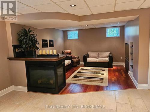 135 Michelle Drive, Vaughan, ON - Indoor