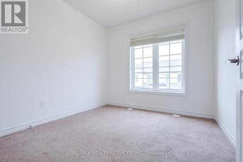 17 Aspen Hills Rd, Brampton (Credit Valley), ON - Indoor Photo Showing Other Room