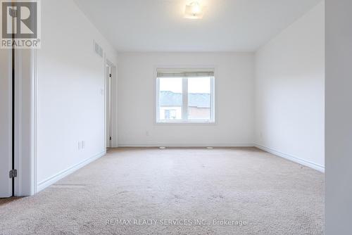 17 Aspen Hills Rd, Brampton (Credit Valley), ON - Indoor Photo Showing Other Room