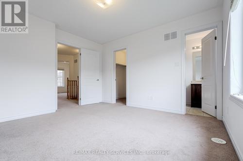 17 Aspen Hills Rd, Brampton (Credit Valley), ON - Indoor Photo Showing Other Room