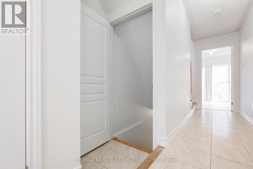 17 Aspen Hills Rd, Brampton (Credit Valley), ON - Indoor Photo Showing Other Room